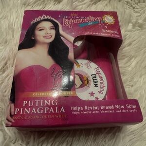 The Queen Rejuvenating Set with Pink Packaging